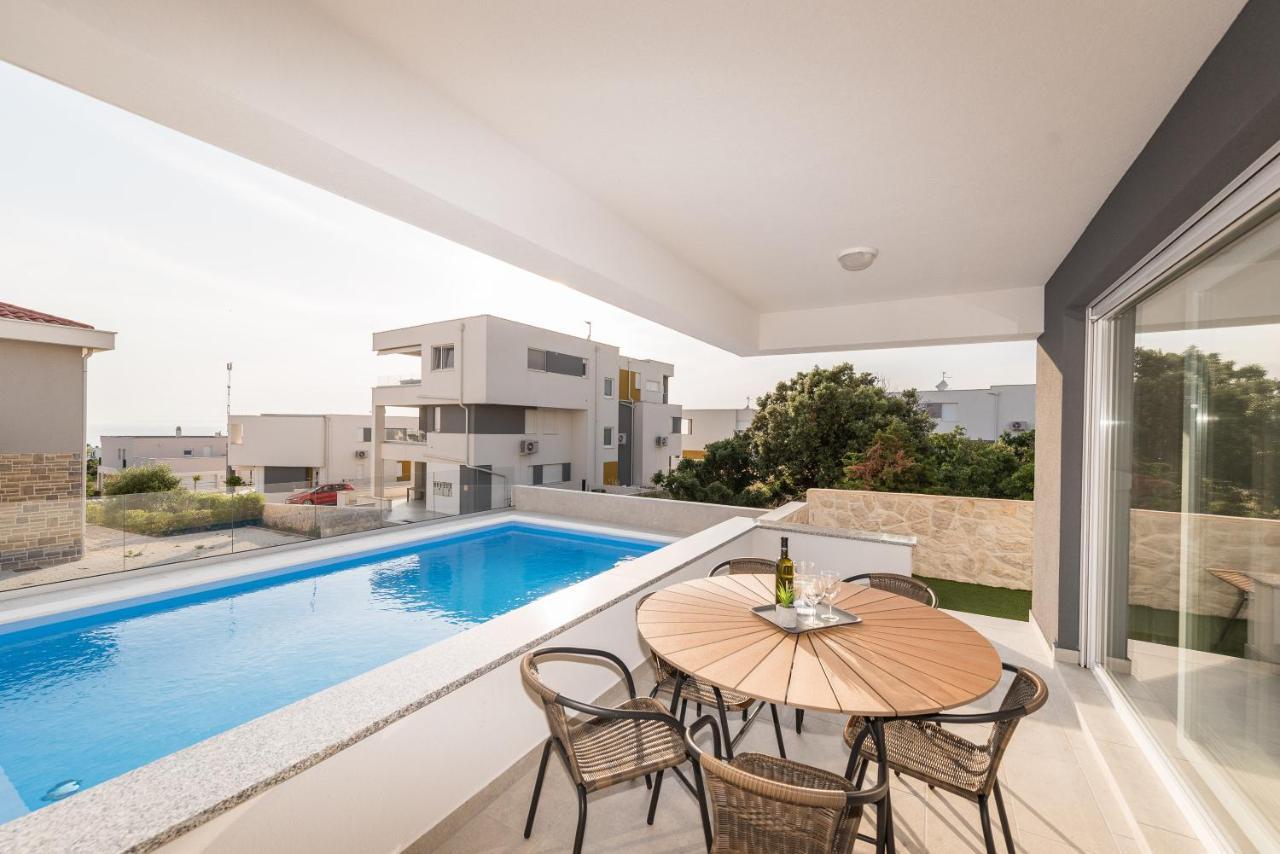 Sara Luxury Apartment With A Pool Novalja Exterior foto