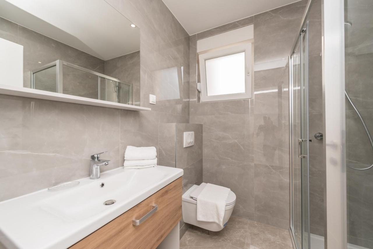 Sara Luxury Apartment With A Pool Novalja Exterior foto