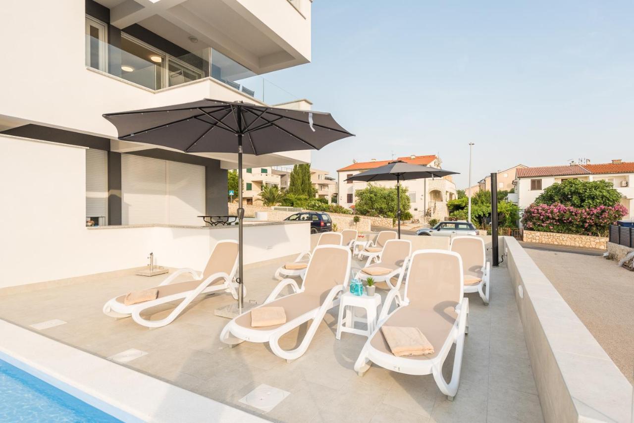 Sara Luxury Apartment With A Pool Novalja Exterior foto